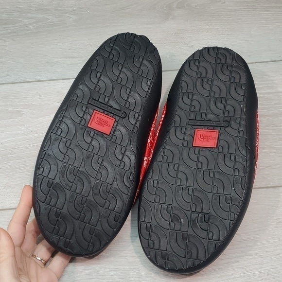 The North Face x Supreme \'Red Bandana\'Mens Loafer Puffer Slippers shoes sz 7 main image 10